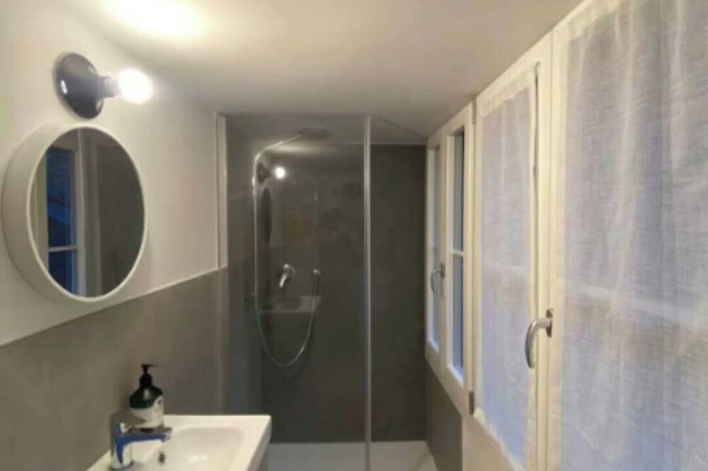 Geheel appartement, Charming accommodation on Lake Maggiore in Oggebbio, Gemeente Oggebbio