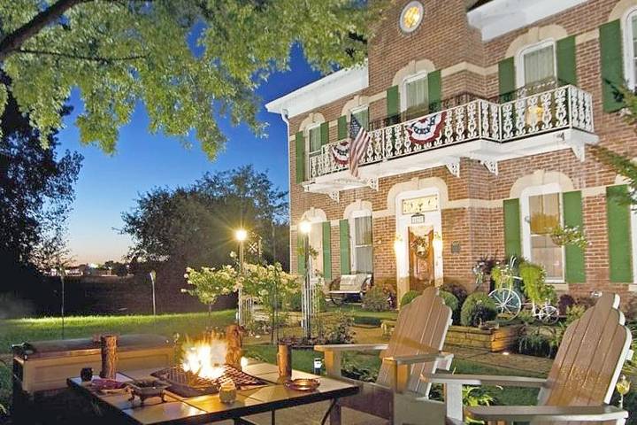 Alojamiento y desayuno para 2 personas, con terraza además de jacuzzi y jardín - 1
