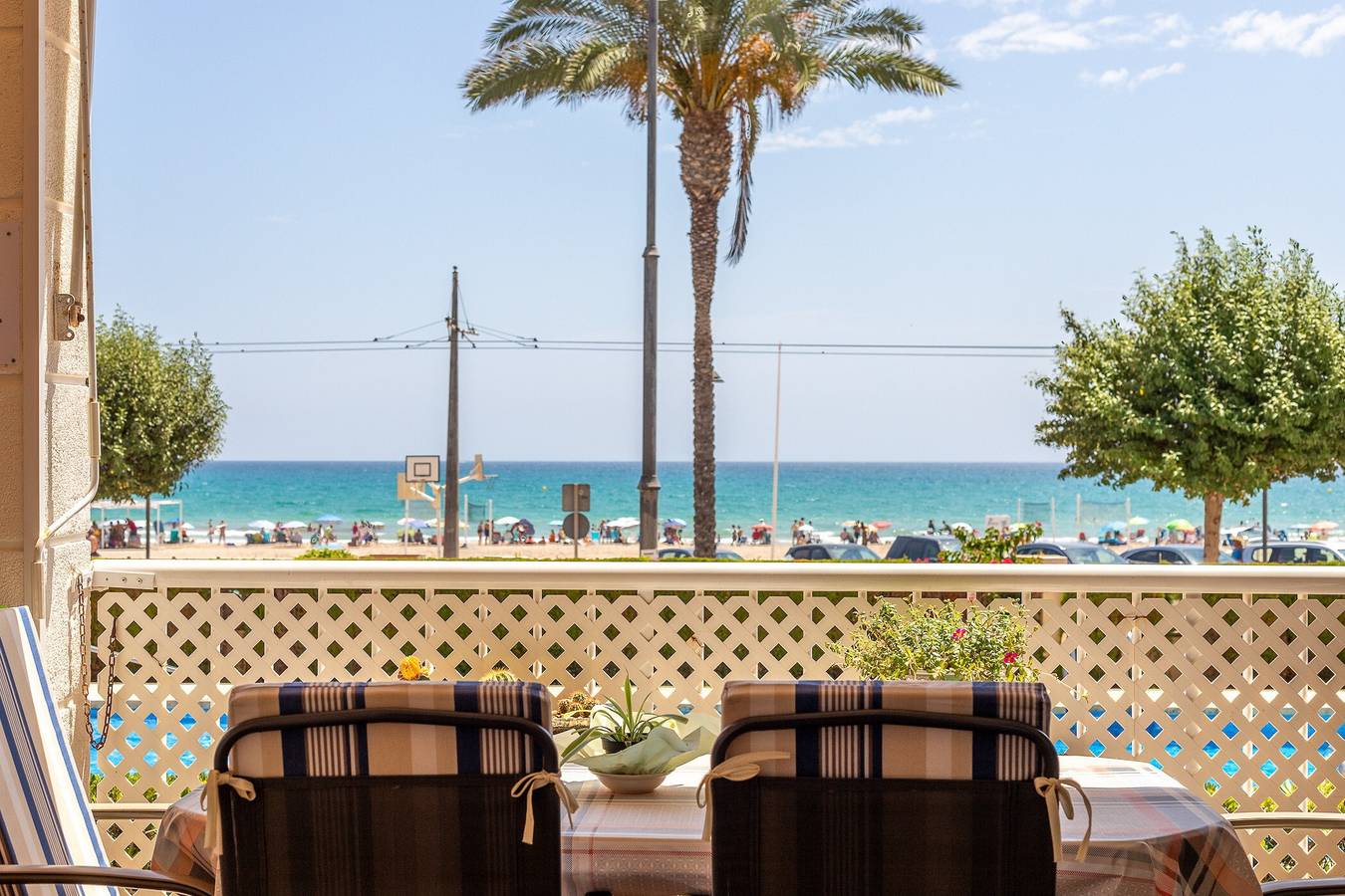 Appartement entier, Appartement '1a Linea San Juan Alicante' avec vue sur mer, Wi-Fi et climatisation in San Juan Playa, Costa Blanca