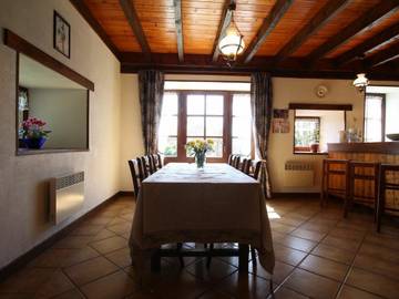 Gîte pour 7 Personnes dans Bains, Haute-Loire, Photo 4