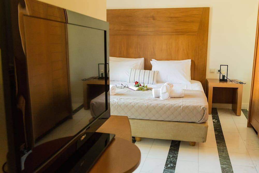 Apartamento entero, Newly renovated apartment only 5 minutes away from beach in Region de Chania