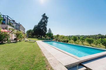 Hôtel pour 2 personnes, avec jardin et piscine à Carignan-de-Bordeaux