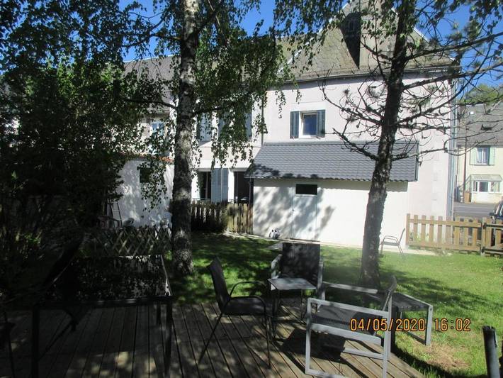 Cottage pour 3 personnes, avec jardin et vue à Saint-Julien-Puy-Lavèze