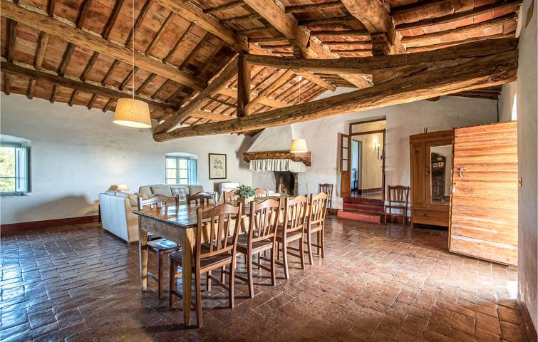 Appartamento a Lilliano con parcheggio, piscina e giardino in Lilliano, Castellina in Chianti