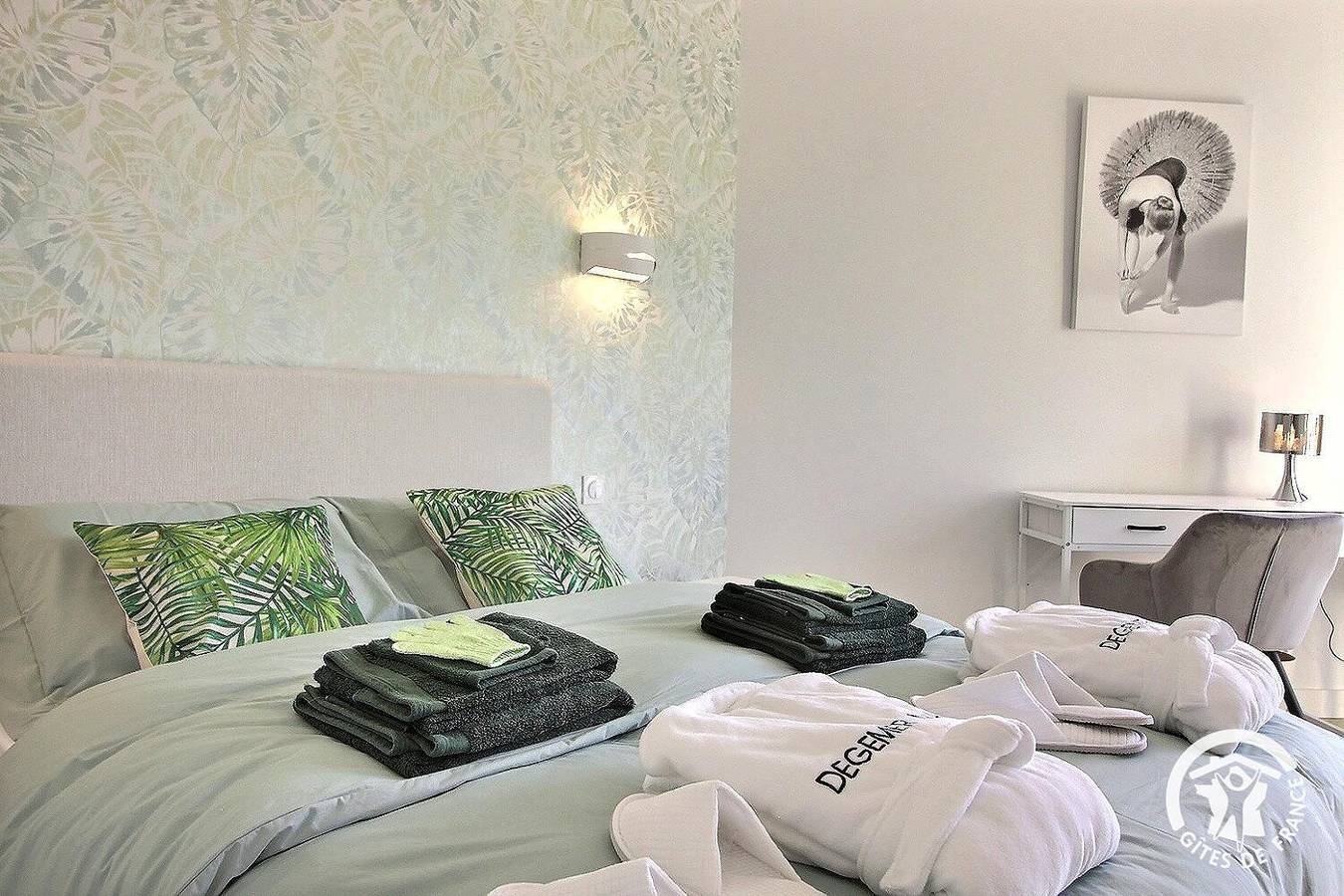 Unité des saisons in La Chèze, Cotes-d'Armor