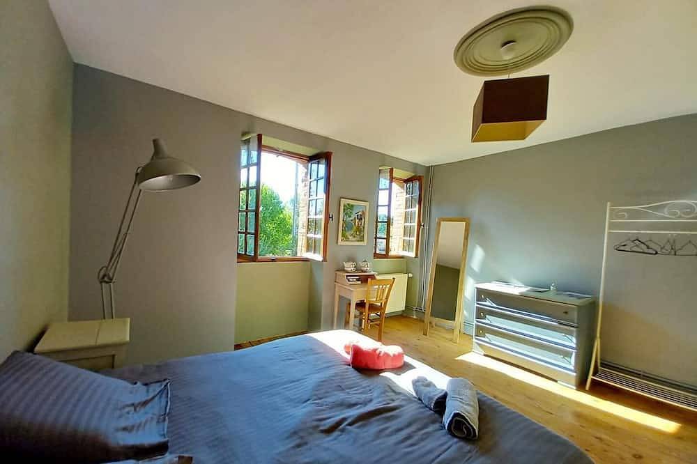 Country house near Aubusson! Ideal for families. in Blessac, Aubusson und Umgebung