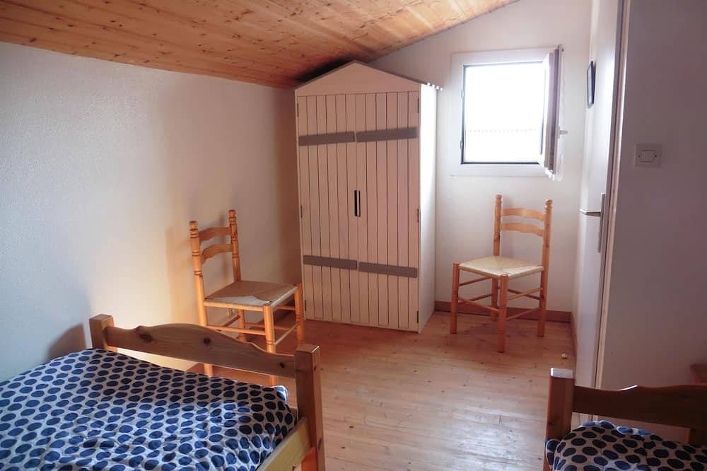 Maison à 5 minutes de la plage et des commerces in La Brée-les-Bains, Côte de Beauté
