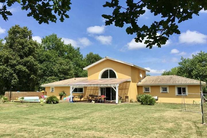 Villa pour 6 personnes, avec terrasse et jardin