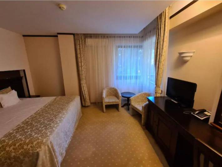 Gîte pour 4 personnes, avec jardin ainsi que jacuzzi et balcon dans Poiana Brasov - Brasov - 4