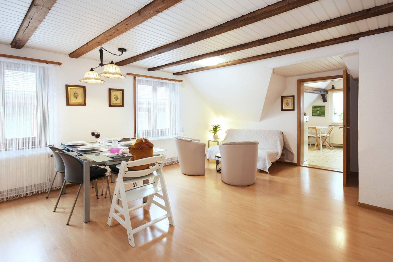 Ganze Ferienwohnung, Appartement "Wohlfühlnest" mit Balkon in Steckborn, Untersee