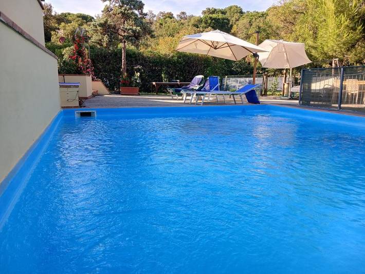 Villa mit pool für 8 Personen, mit Pool und Seeblick sowie Garten und Ausblick, mit Haustier auf Elba