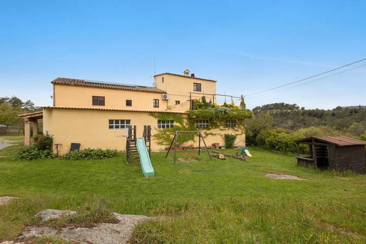 Casa rural para 18 personas, con jardín, Familias con niños en Bages - 2