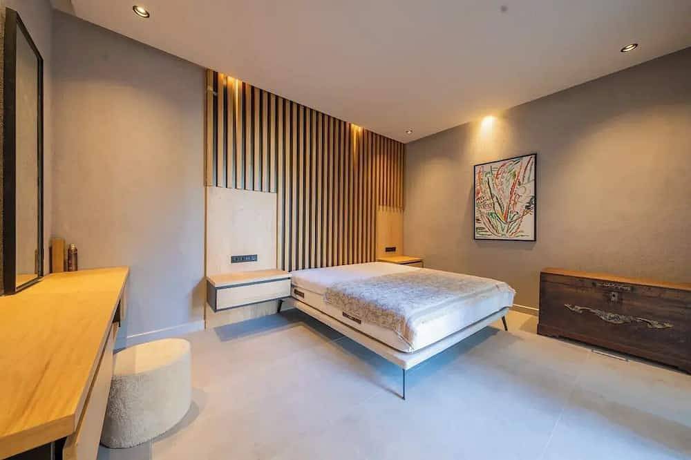 Mansion with elevator, housekeeper, breakfast in Bodrum, Muğla Province