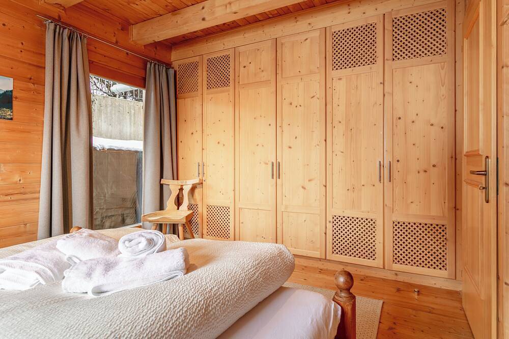 Traumhaftes Ferienhaus mit Sauna Nähe Schigebiet in Tuxer Alpen, Hippach