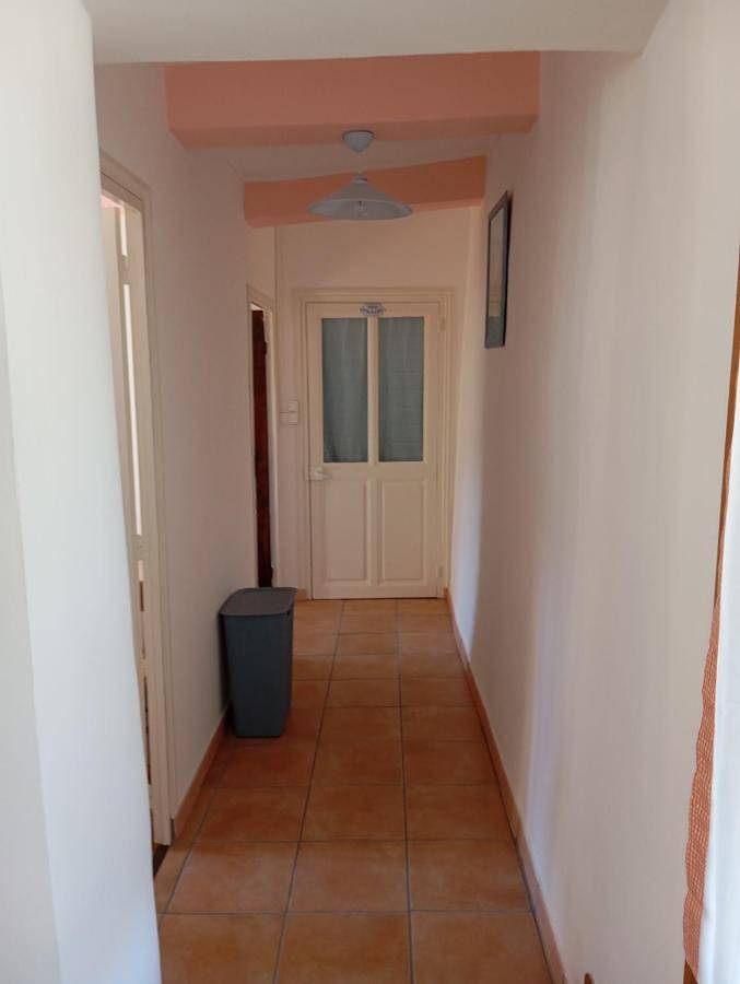 Appartement entier, Two-Bedroom Apartment with Terrace in Condorcet, Région de nyons