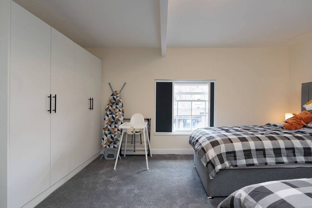 Entire apartment, The Porterhouse - Residence I in Winchester, South Downs