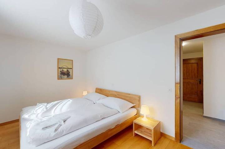 Ganze Wohnung, Ferienwohnung in Champfèr: 96 m², Terrasse, Kamin und Bergblick in Silvaplana, Sankt Moritz