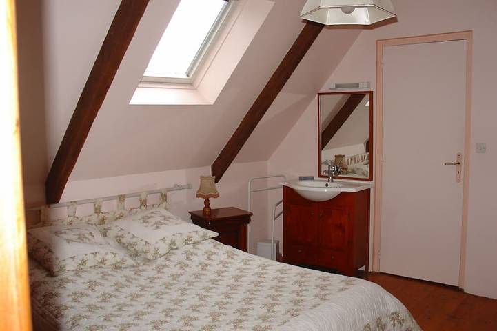 Natursteinhaus (Penty) mit Gelände, ruhige Lage auf dem Land, 3500 m vom Meer. in Crozon, Châteaulin und Umgebung