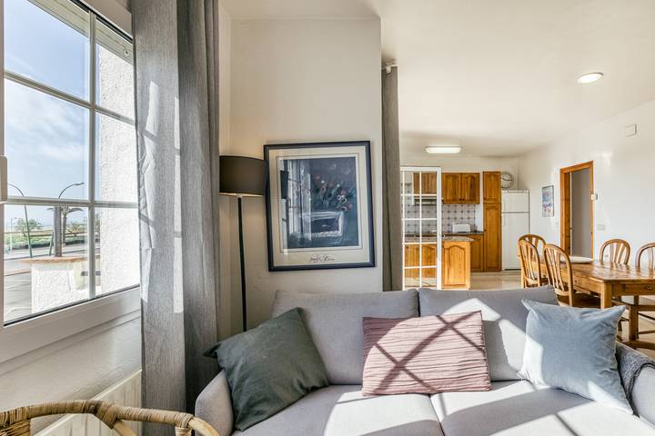 Ganze Wohnung, Ferienwohnung 'Art-Revilla Tacke B' mit Meerblick, Balkon, Gemeinschaftspool & WLAN in Empuriabrava, Oberampurien