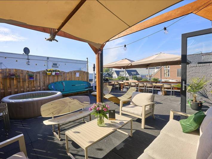 Ganze Wohnung, Wohnung in Kaag mit Dachterrasse und Whirlpool in Kaag, Groene Hart