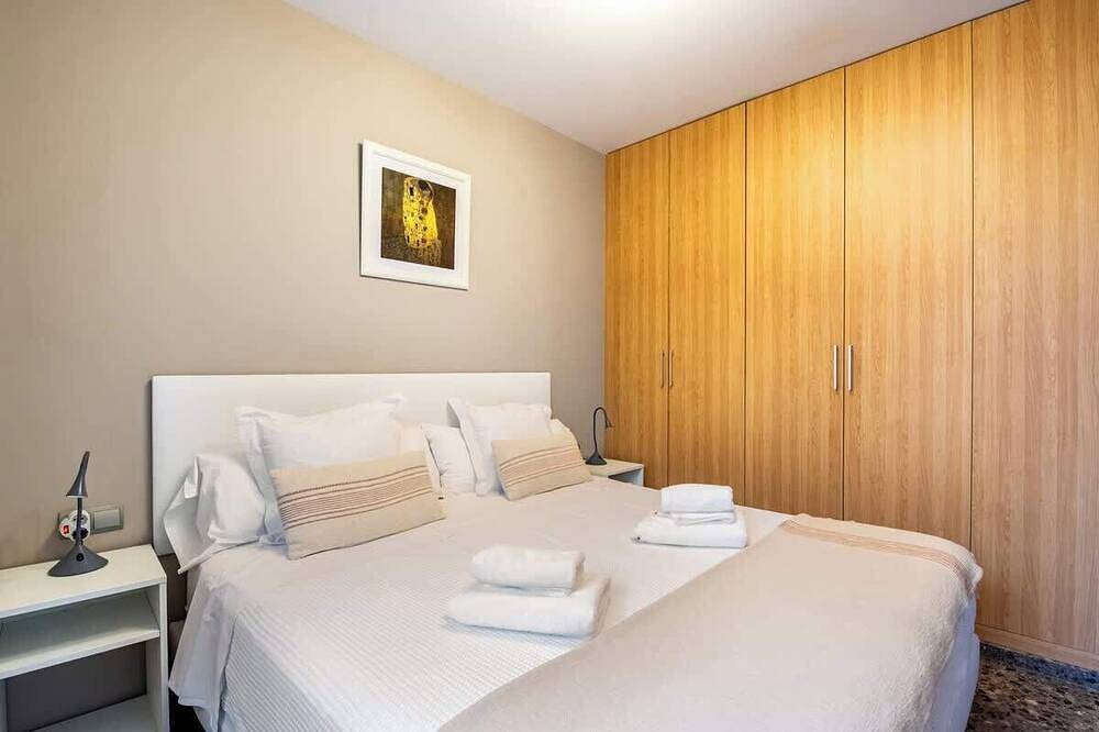 Entire apartment, Modern flat with sea views in Valencia. in Platja del Cabanyal - Les Arenes (Valencia), Valencia