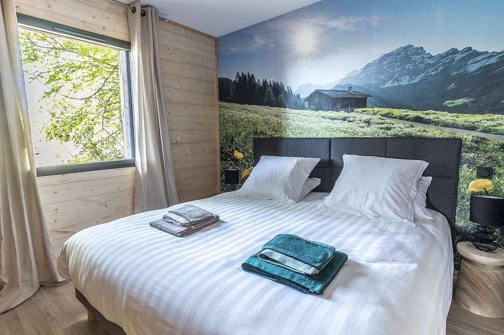 Lujoso Lodge en el Campo de Golf con Jacuzzi y Piscina Privada in Le Chambon-sur-Lignon, Macizo Central