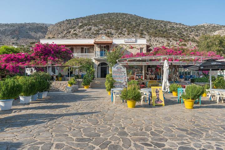 Bed and Breakfast 'Double Room No 9' with Sea View, Wi-Fi and Air Conditioning in Kalymnos