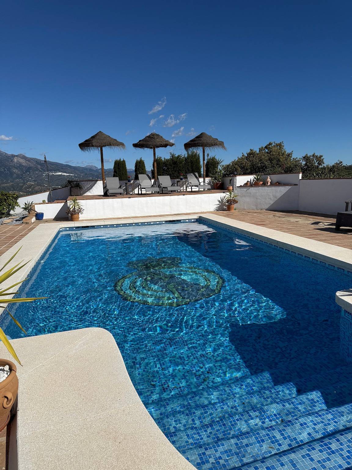 Casa Vacacional 'Vista Montaña' con Vistas al Lago, Wi-Fi y Aire Acondicionado in Los Romanes, Viñuela