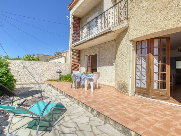 Gîte pour 5 personnes, avec terrasse et jardin à Saint-Cyr-sur-Mer - 2