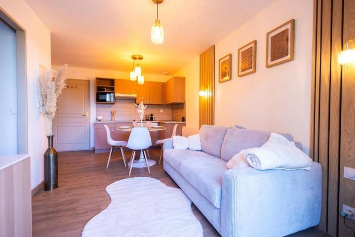 Gîte pour 4 personnes, avec piscine ainsi que jardin et sauna, animaux acceptés à Levernois - 3