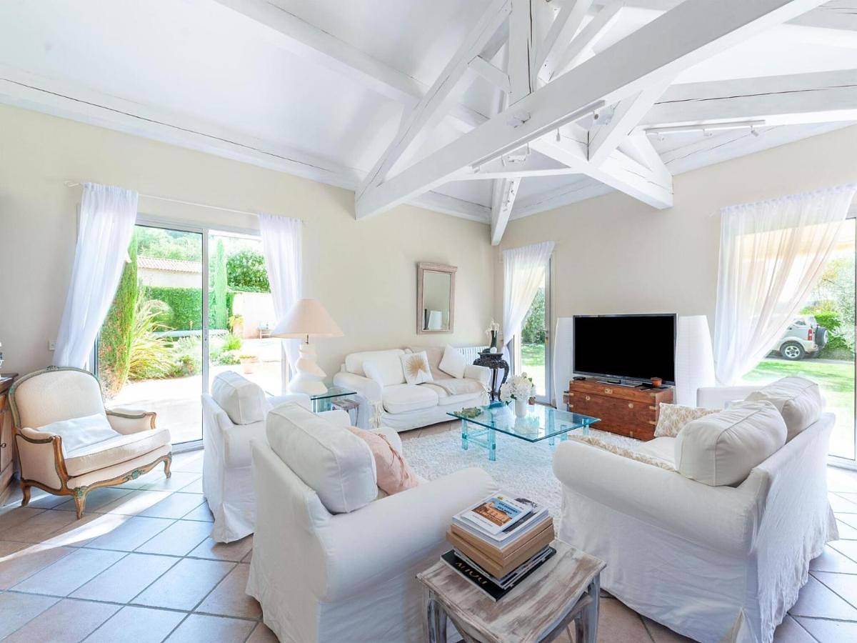 Elegant villa in Les Mées with garden in Les Mées, Alpes-de-Haute-Provence