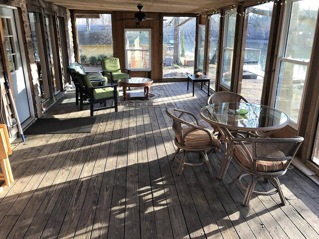 4 Br / 2 Ba Lake House, w / Pool Whirlpool, 2 Kajaks und ein Kanu in Lake Ouachita