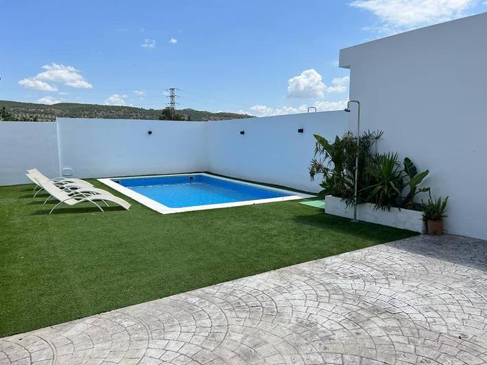 Casa rural para 10 personas, con Terraza y Jardín además de Piscina y Vistas al lago en Bornos - 4