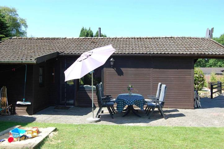 Ferienhaus für 5 Personen, mit Terrasse und Garten in Hesel - 2