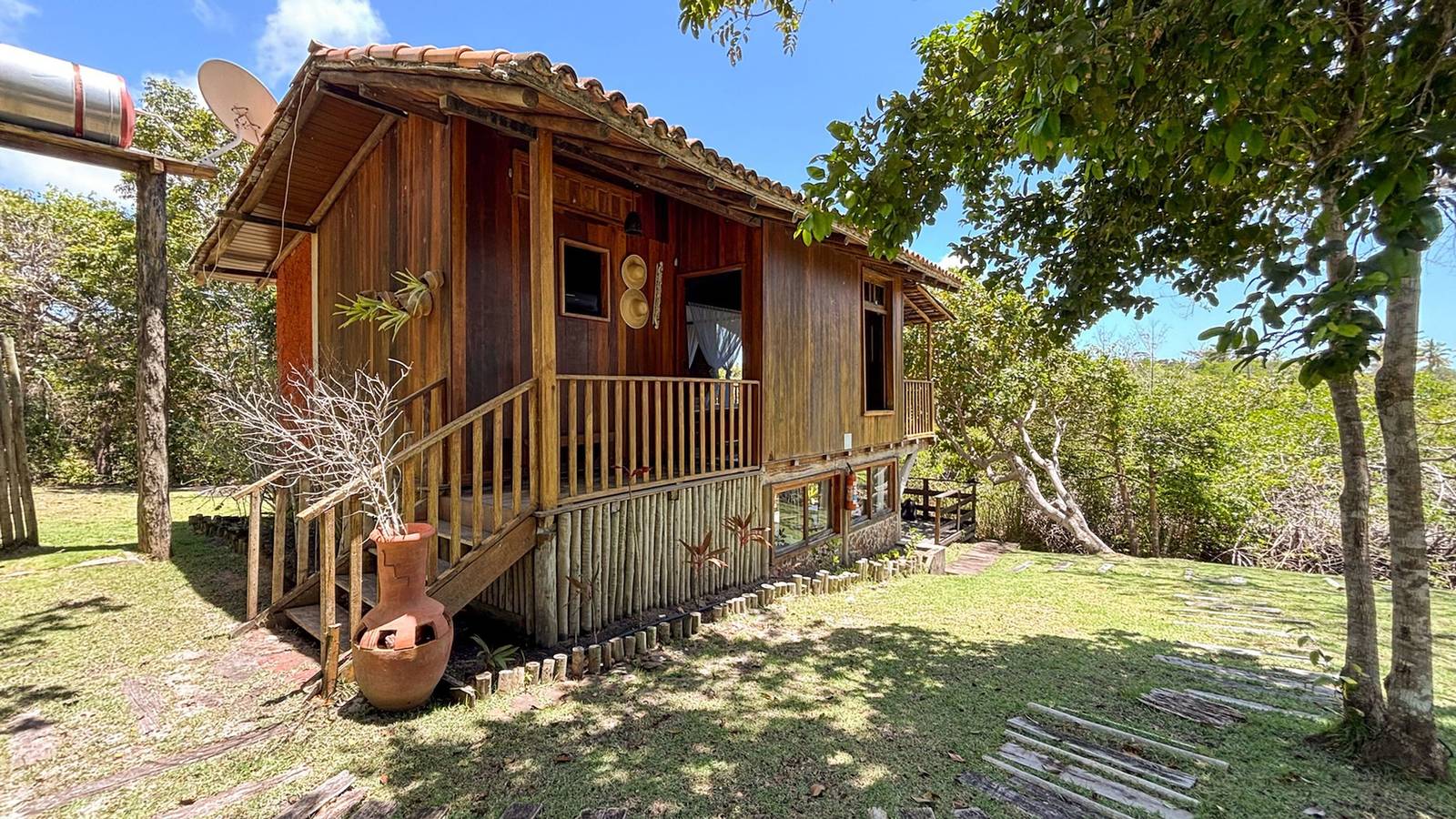 Apartamento entero, Bangalô à beira da lagoa, 200m da Praia - Corumbau in Cumuruxatiba, Prado (desambiguación)