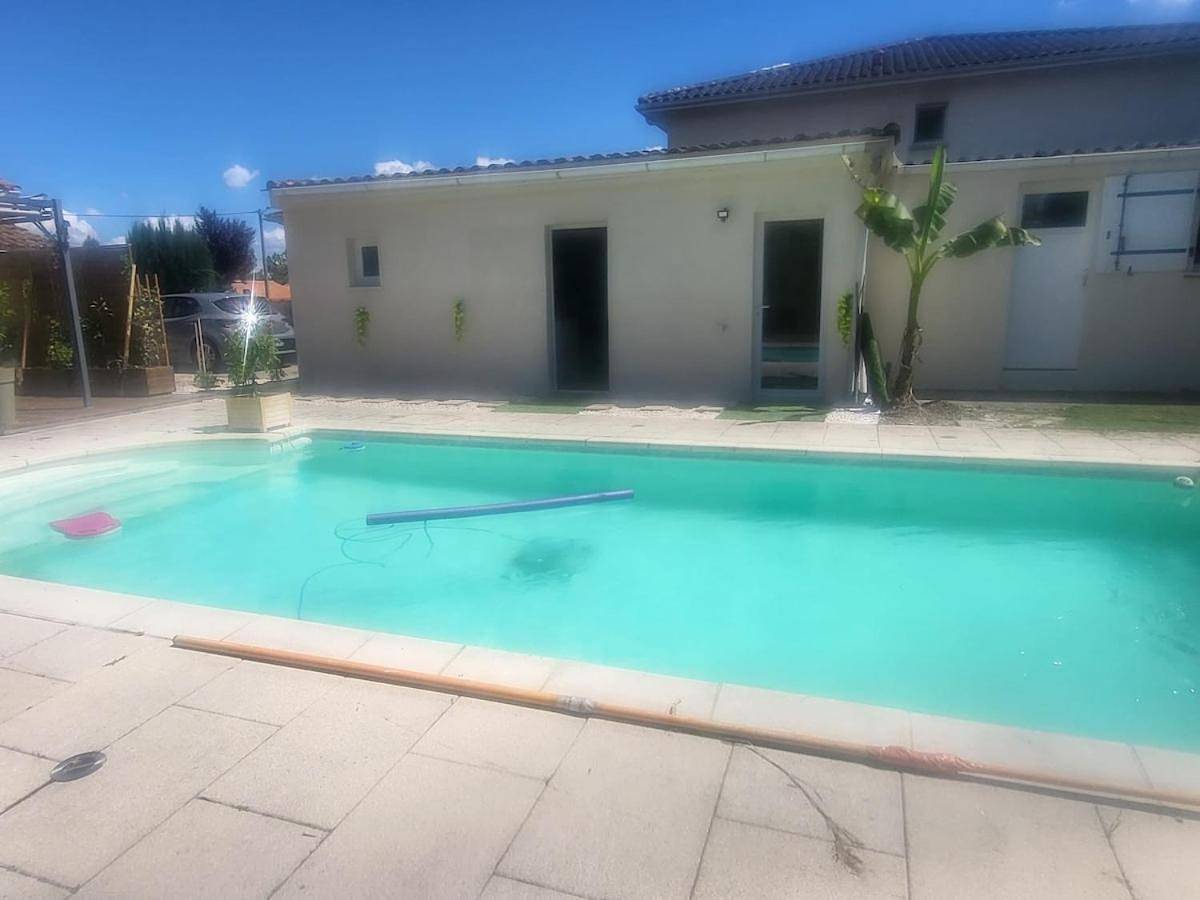Appartement entier, La Dolce Vita studio avec piscine in Eysines, Région de Bordeaux