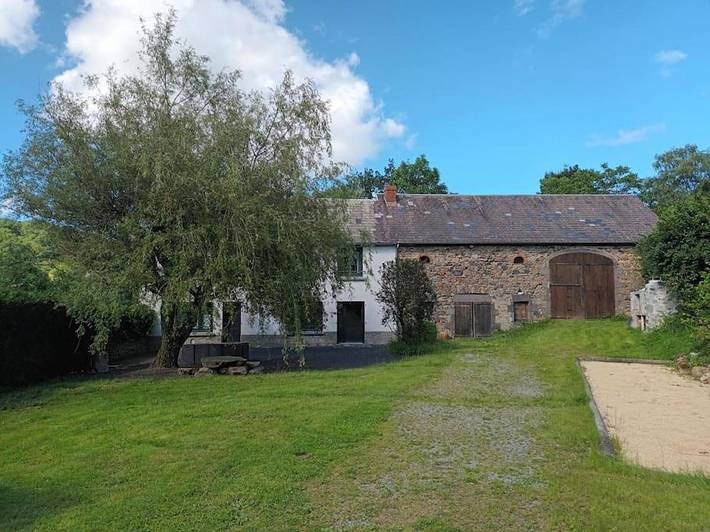Location de vacances pour 8 personnes, avec jardin et vue dans Saint-Angel (Puy-de-Dôme)