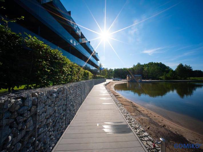 Apartament wakacyjny dla 4 osób, z widok na jezioro i ogród oraz sauna i widok w Ogonki