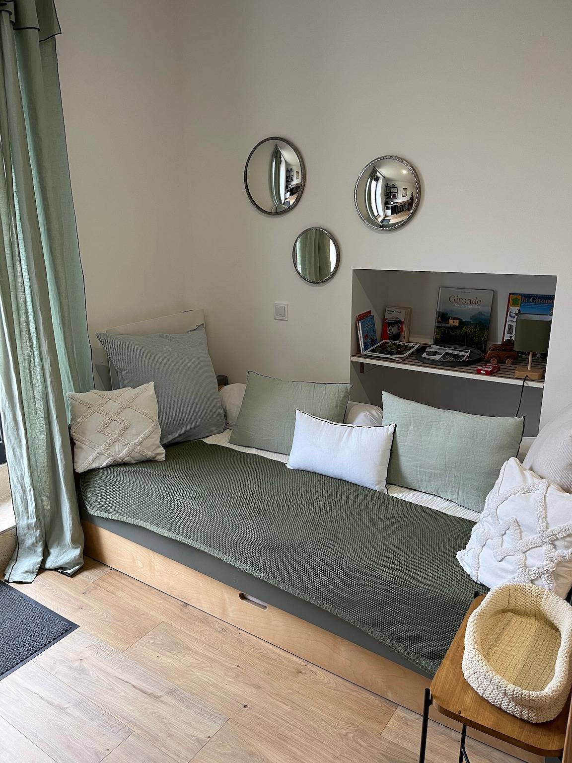 Ganze Wohnung, Appartement 'Bord-Eau, Terrasse und Garten' mit privater Terrasse, Gemeinschaftsgarten & Wlan in Saint-André-de-Cubzac, Blaye und Umgebung