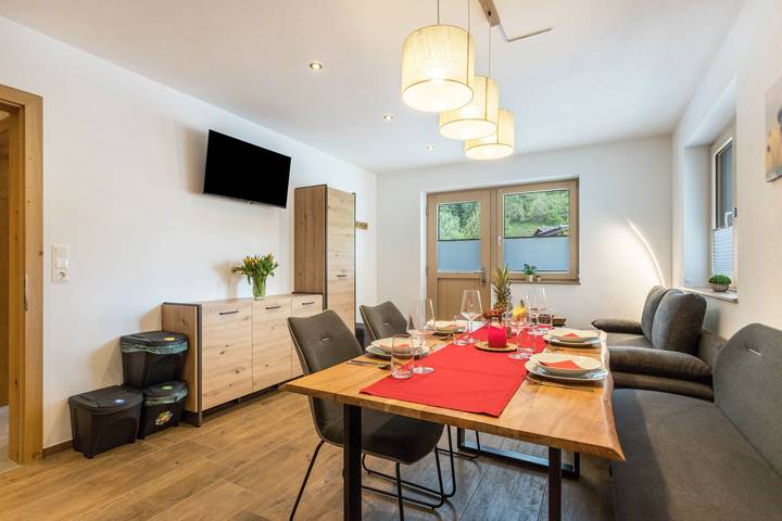 Geheel appartement, Vakantiewoning 'Dorfblick' met bergzicht, gemeenschappelijke tuin en wifi in Auffach, Wildschönau