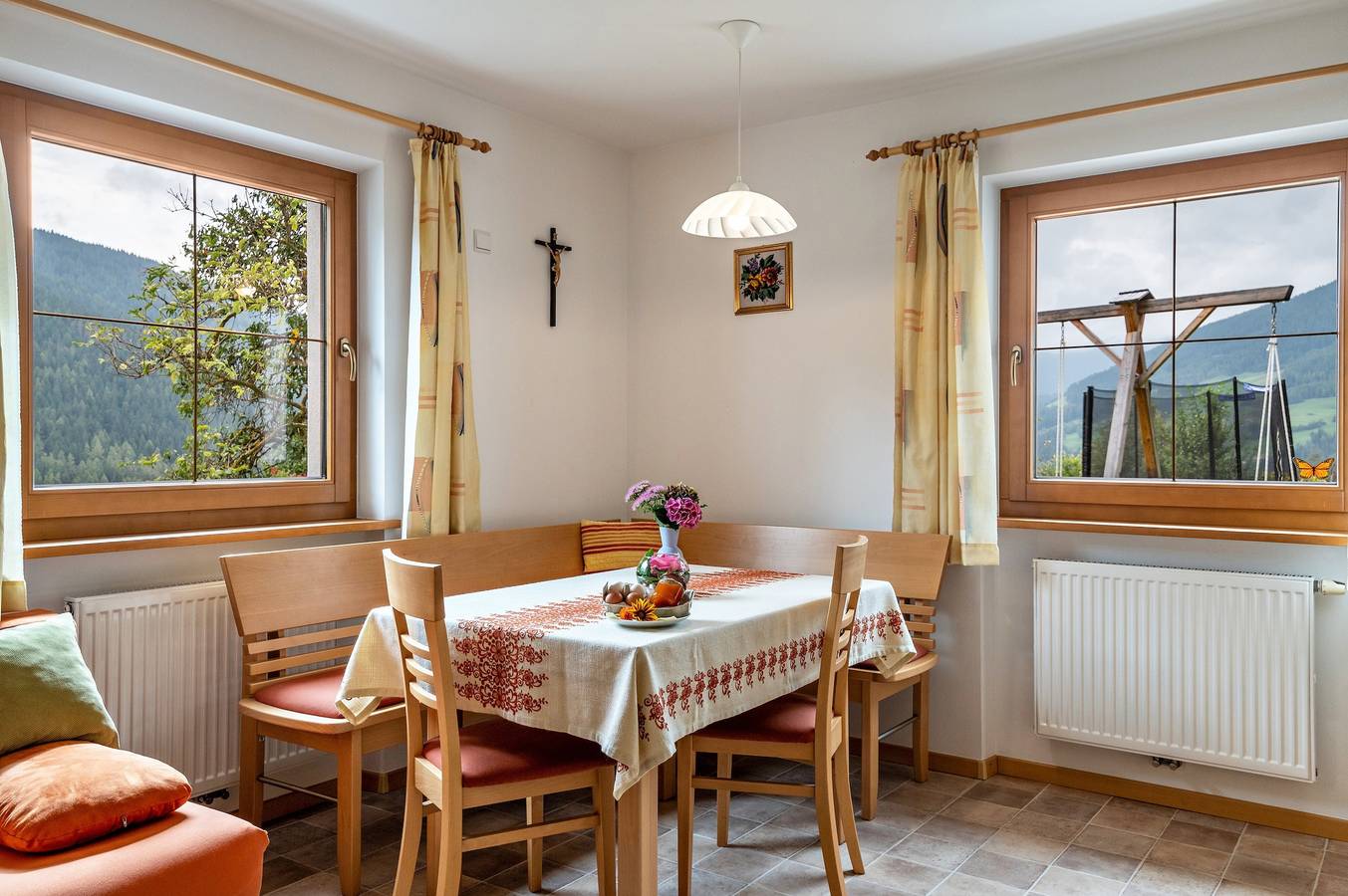 Ganze Wohnung, Ferienwohnung "Obertegghof Schartenblick" mit Bergblick, privater Terrasse und Wlan in Sarntal, Sarntaler Alpen
