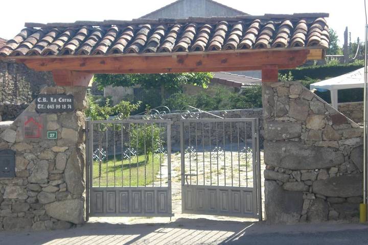 Casa rural para 3 personas, con Terraza además de Jardín y Vistas en Navacepedilla de Corneja - 2