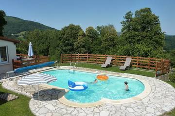 Gîte pour 2 personnes, avec jardin à Serres-sur-Arget