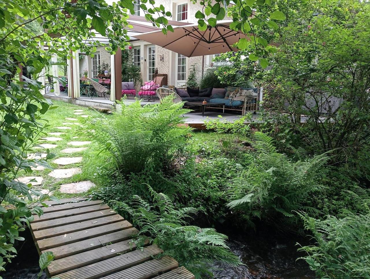 Gîte Du Ruisseau : terrasse privée, jardin, Wi-Fi – maison de vacances à Épinal in Épinal, Région d'Épinal