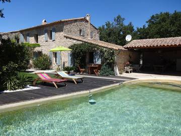 Chambre d’hôte pour 2 personnes, avec piscine et jardin à Murs