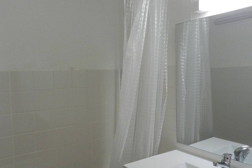 Apartamento entero, Apartamento 6 pers, 1 cabina, a pie de pistas, balcón, ascensor in La Ferrière, Le Pleynet