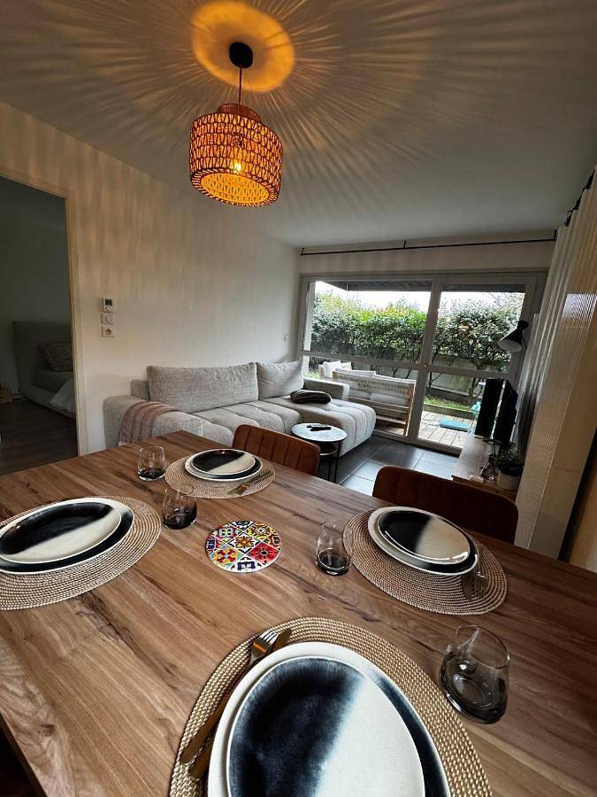 Appartement entier, T2 cosy à Saint-Julien-en-Genevois, jardin privatif et parking in Saint-Julien-en-Genevois, Région de Saint-Julien-en-Genevois