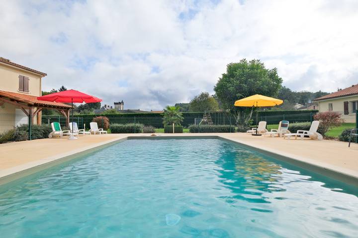 Vacation rental for 6 people, with yard in Dordogne