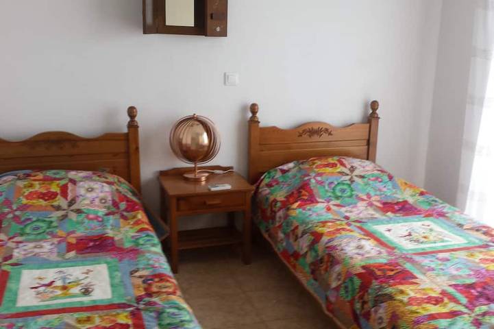 Gîte pour 6 personnes, avec jardin ainsi que piscine et balcon dans Almirida - 4