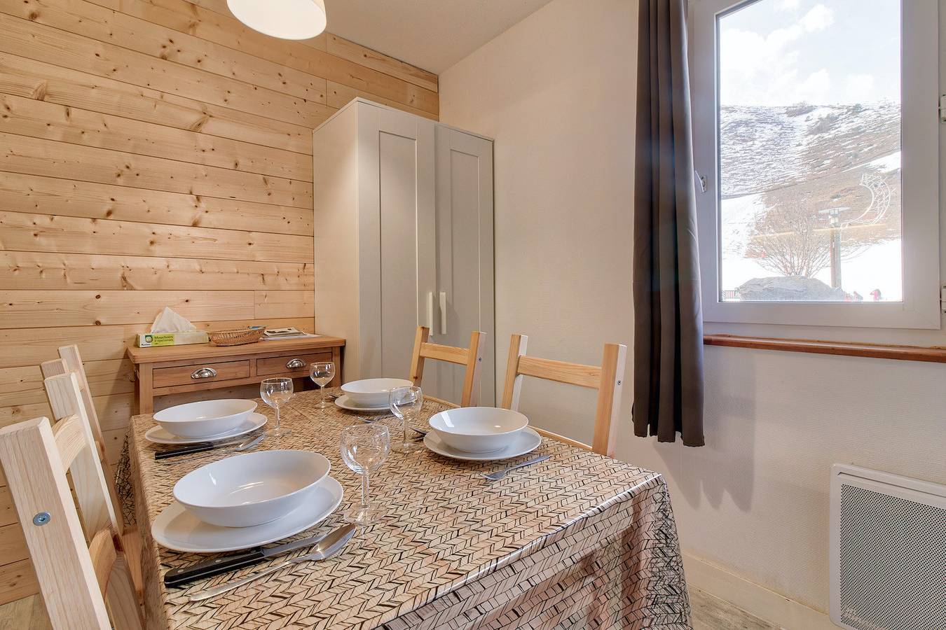 Appartement entier, Résidence Les Gourgs Blancs - 80m des pistes in Génos, Pyrénées